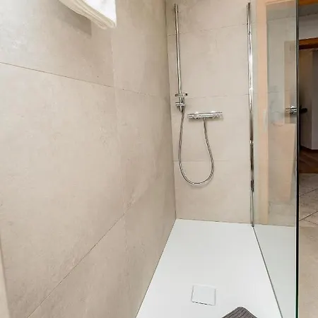 Seeblickwohnung Liesl